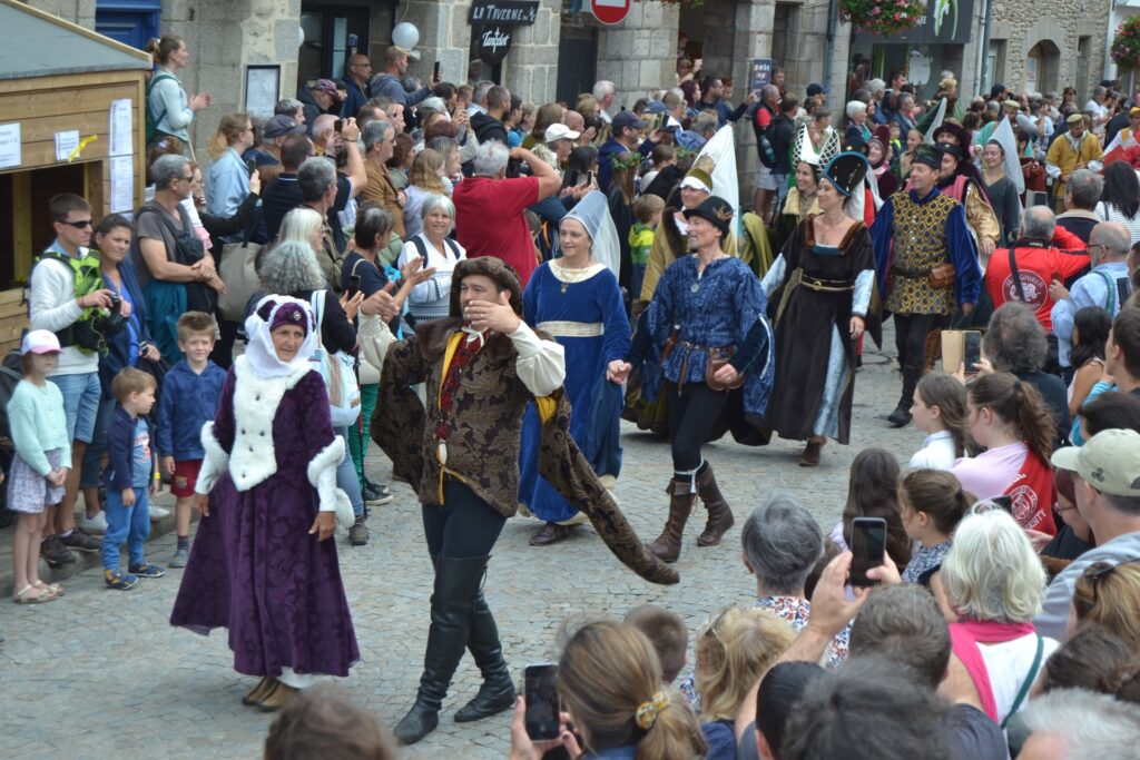 Fêtes médiévales à Saint-Renan © OTIB